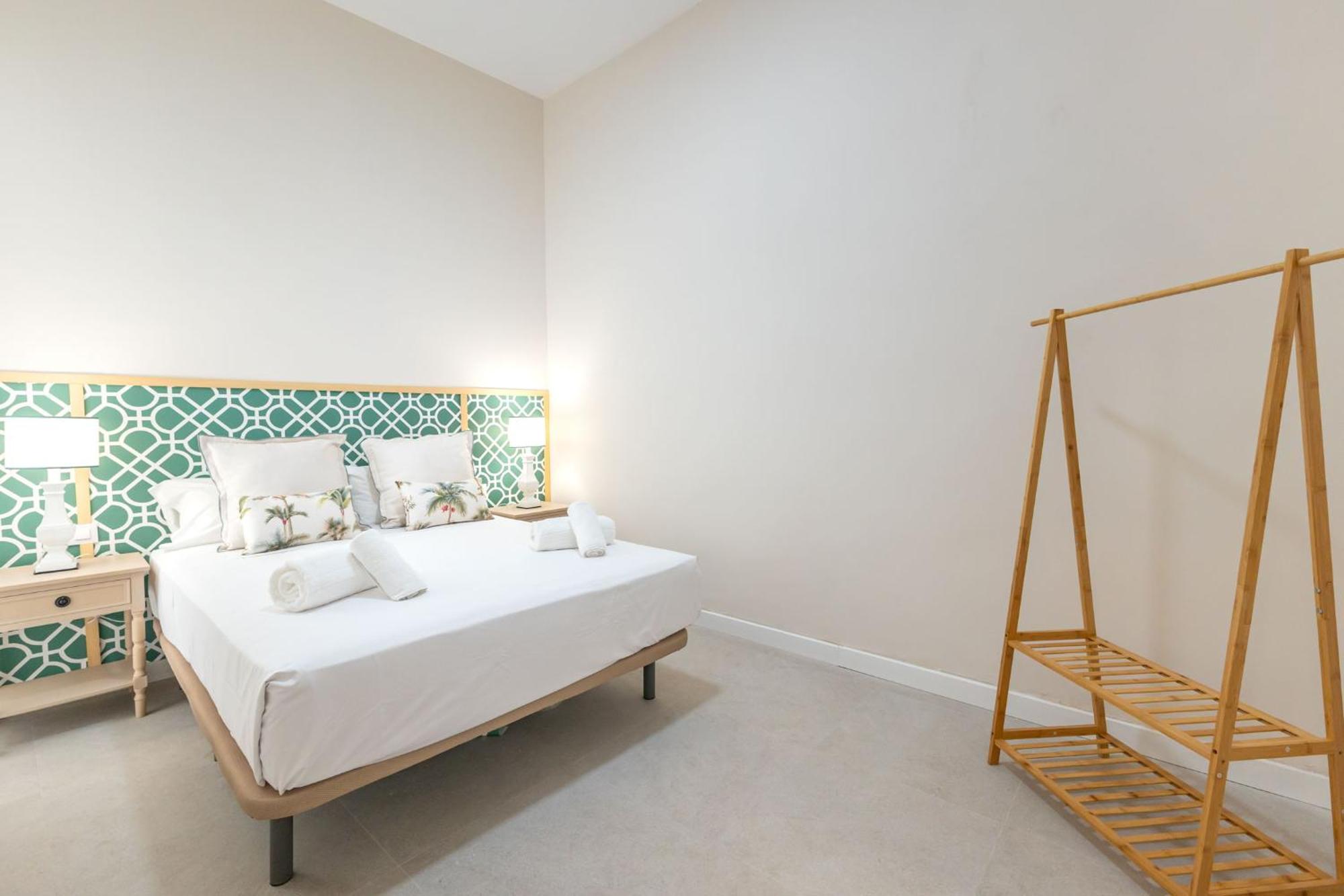 Rt41 Triana Deluxe Apartment Seville Room photo